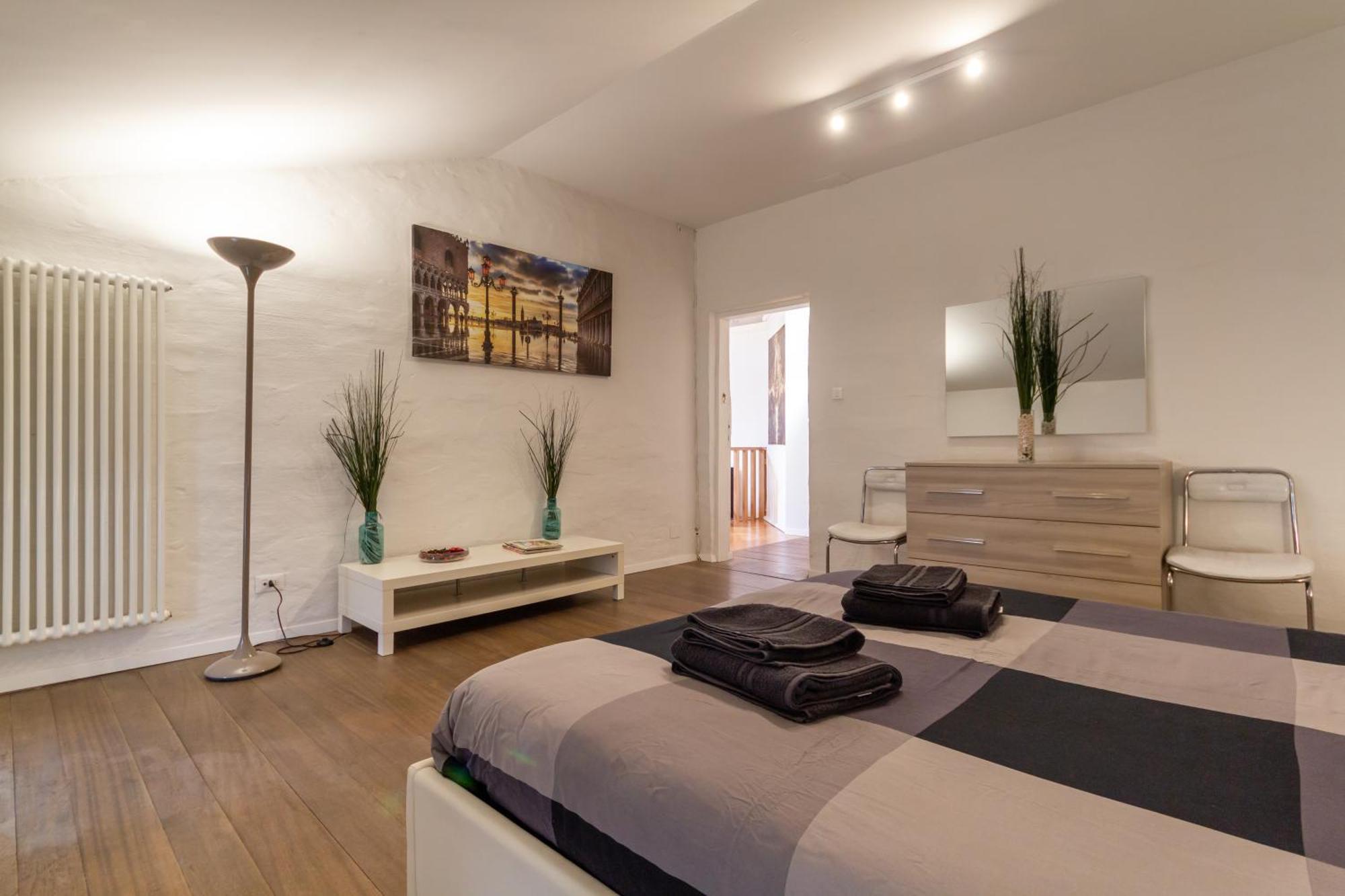 Attic Floor Venice Apartment 梅斯特雷 外观 照片